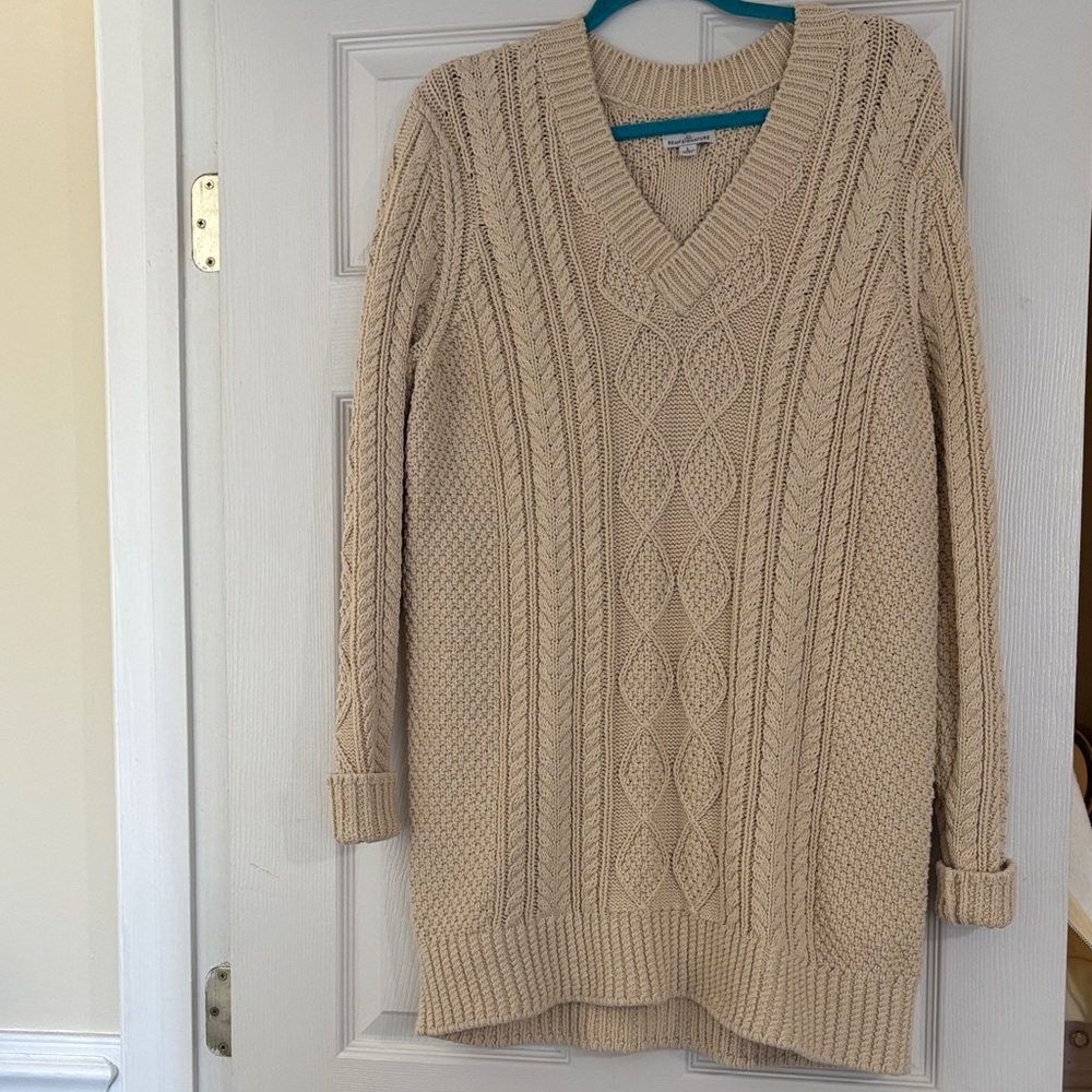 LL Bean Signature Tan V-Neck Cable Knit Sweater